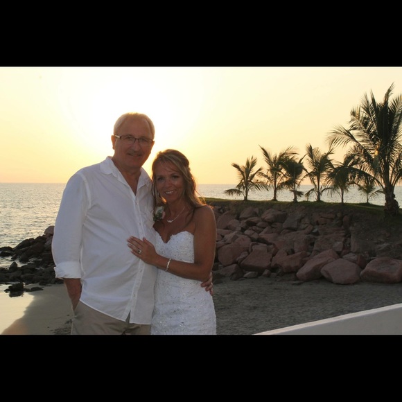 Meet your Posher, Claudia - Picture 3 of 6